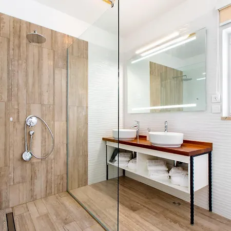 Majestic Vista - Private Pool Βίλα