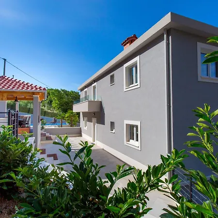 Βίλα Majestic Vista - Private Pool